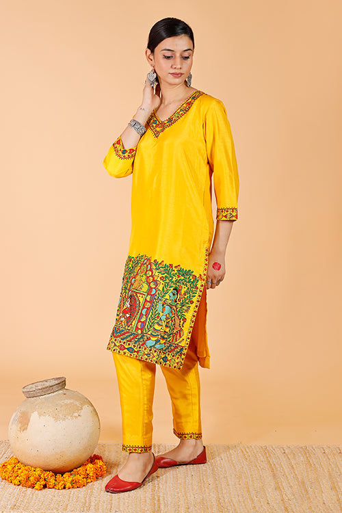 'Dolikahaar' Handpainted Madhubani Dola Silk Kurta
