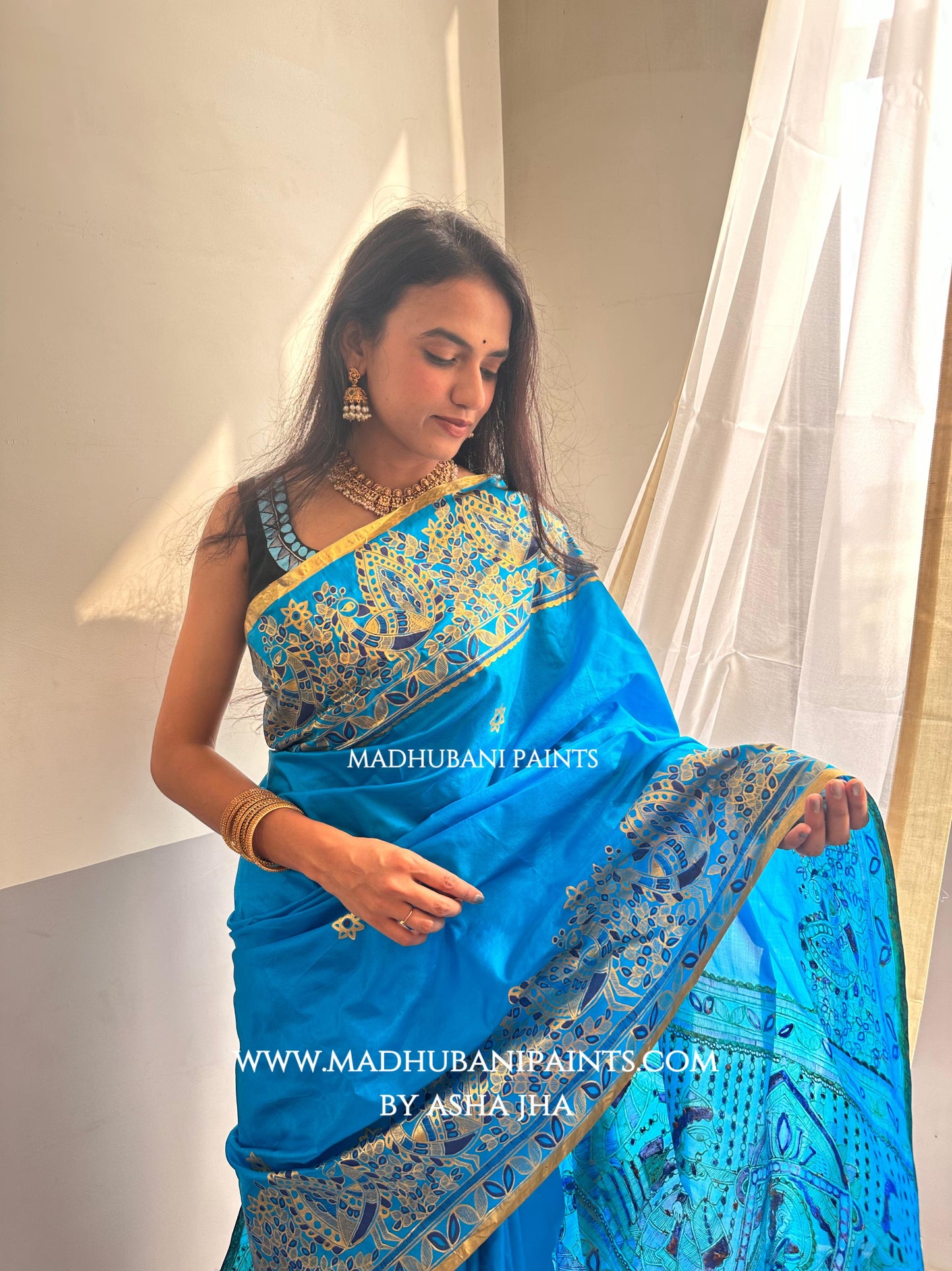 AASMANI KANYADAAN Hand-painted Madhubani Kanjeevaram Silk Saree Blouse Set