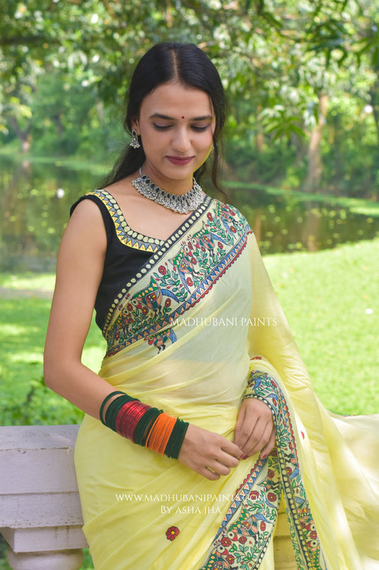 Sunehri Mayuri Hand-painted Madhubani Chiffon Saree