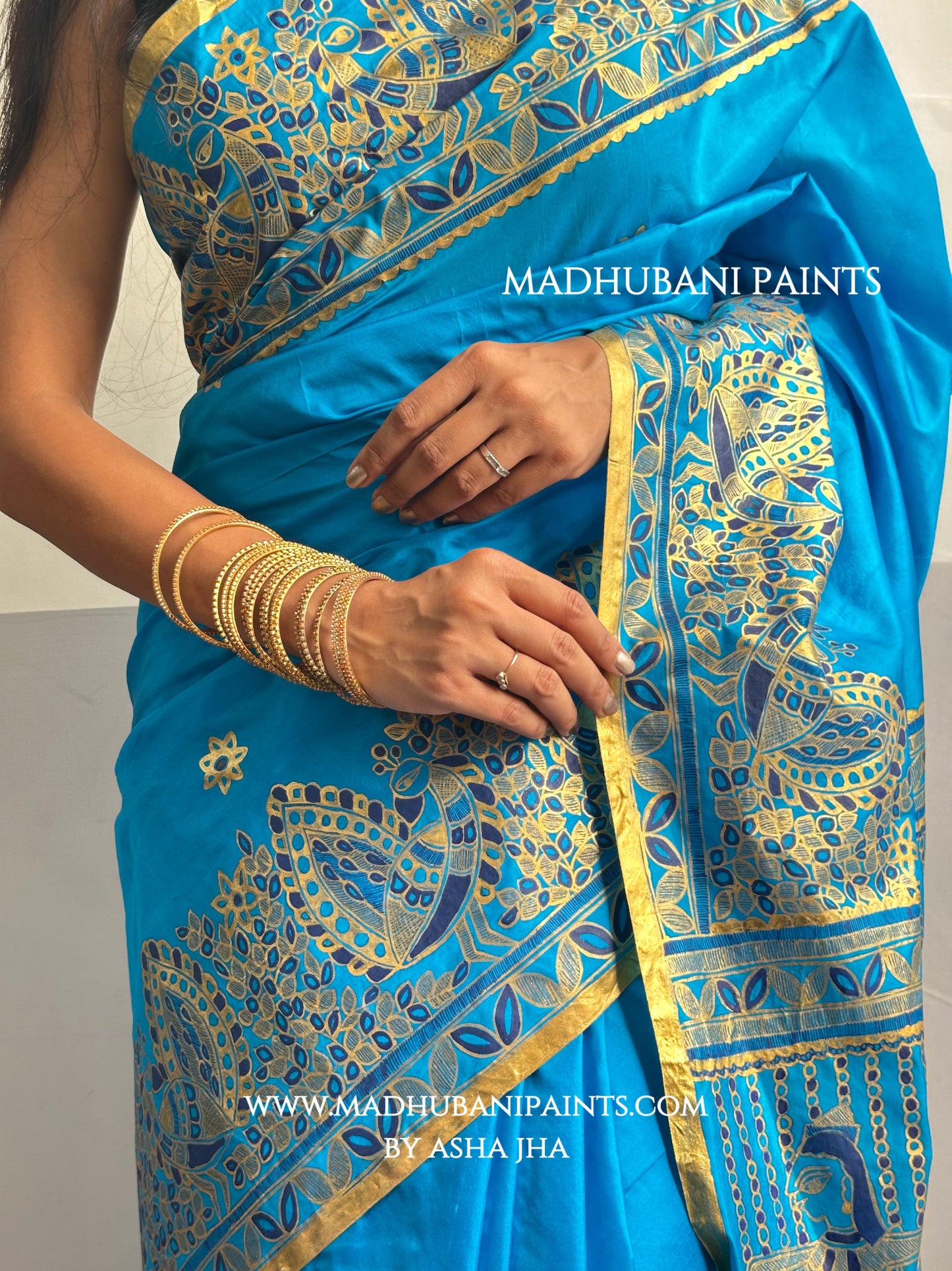 AASMANI KANYADAAN Hand-painted Madhubani Kanjeevaram Silk Saree Blouse Set