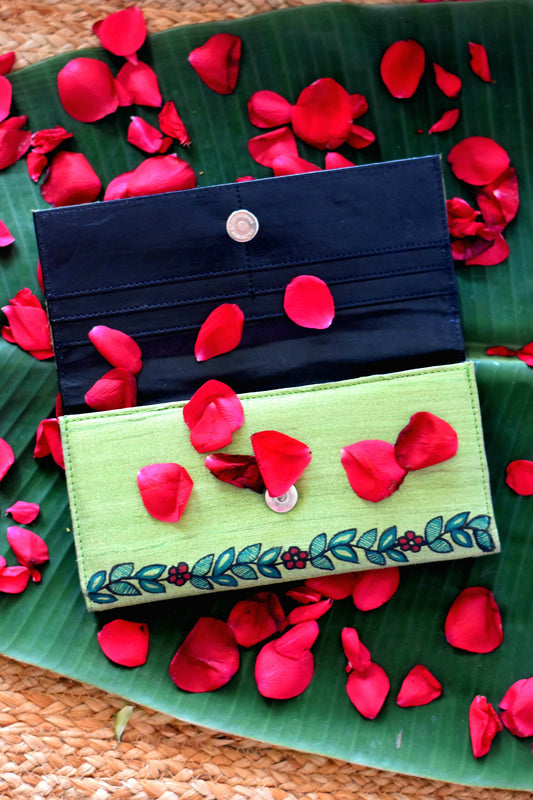 Sankh Madhubani Clutch