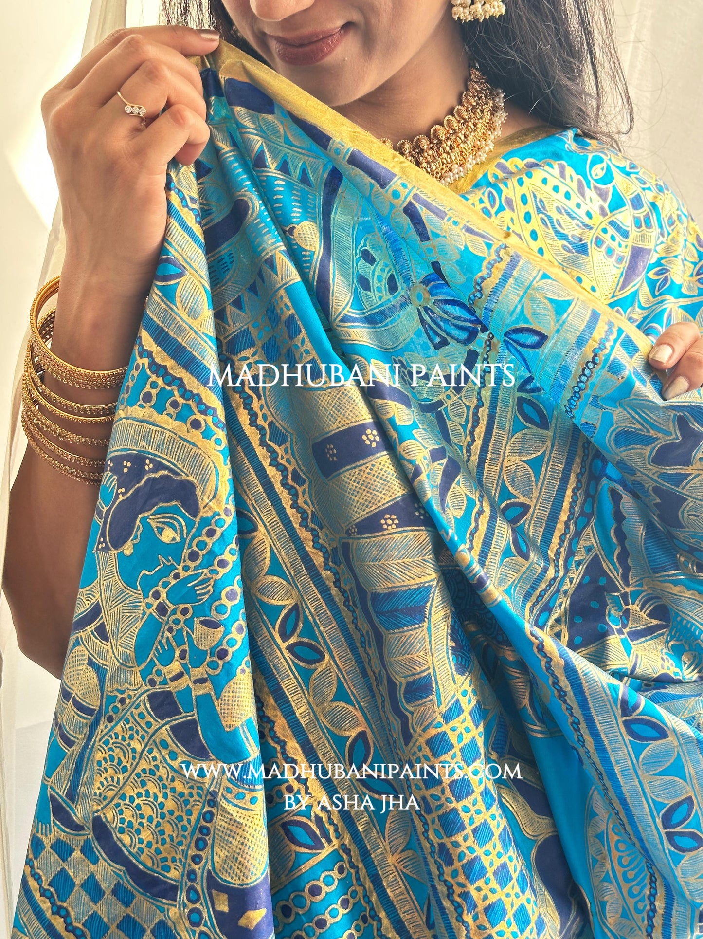 AASMANI KANYADAAN Hand-painted Madhubani Kanjeevaram Silk Saree Blouse Set