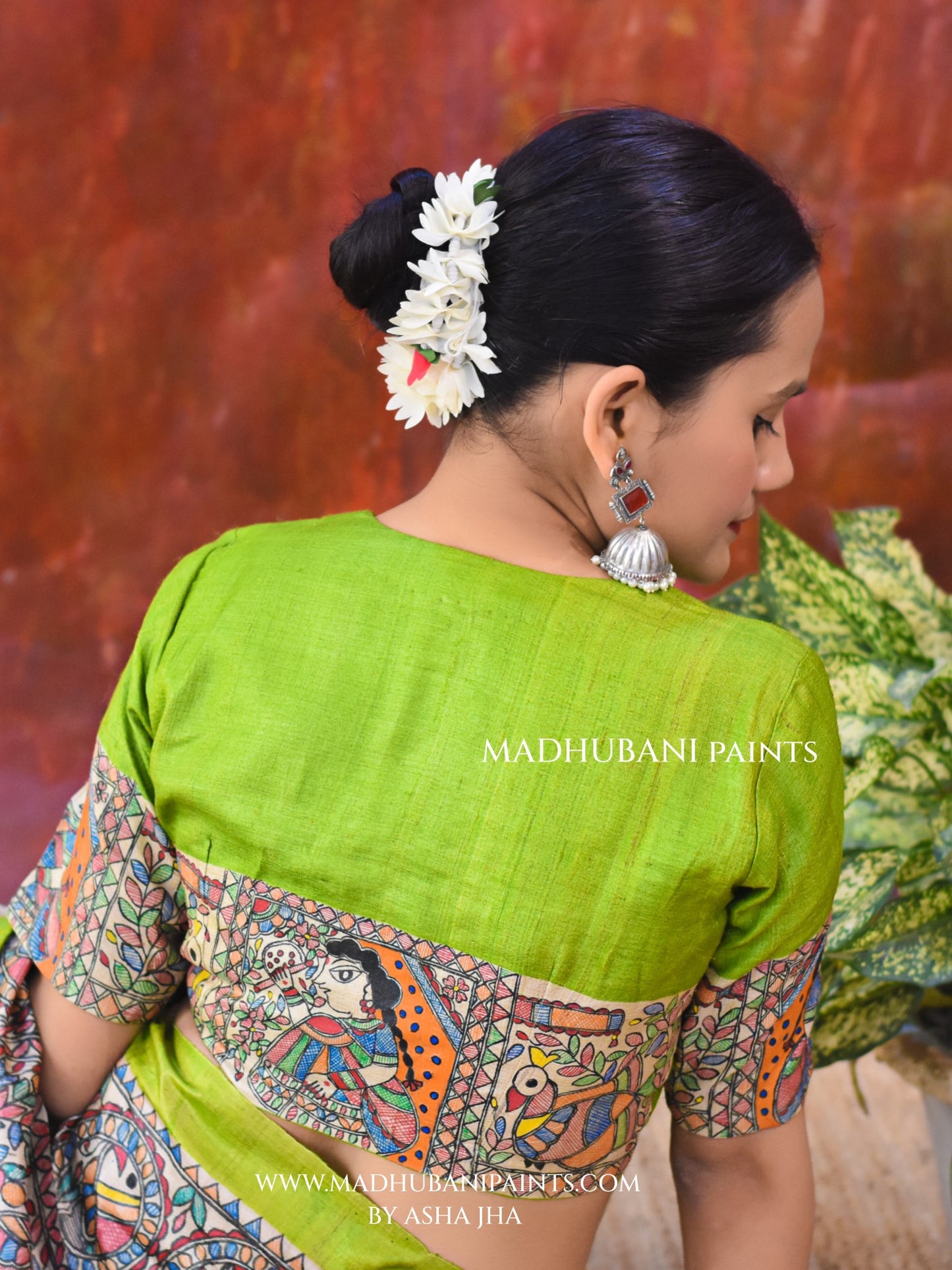 HARIYALI DOLI KA HAAR Tussar Silk Saree Blouse Set