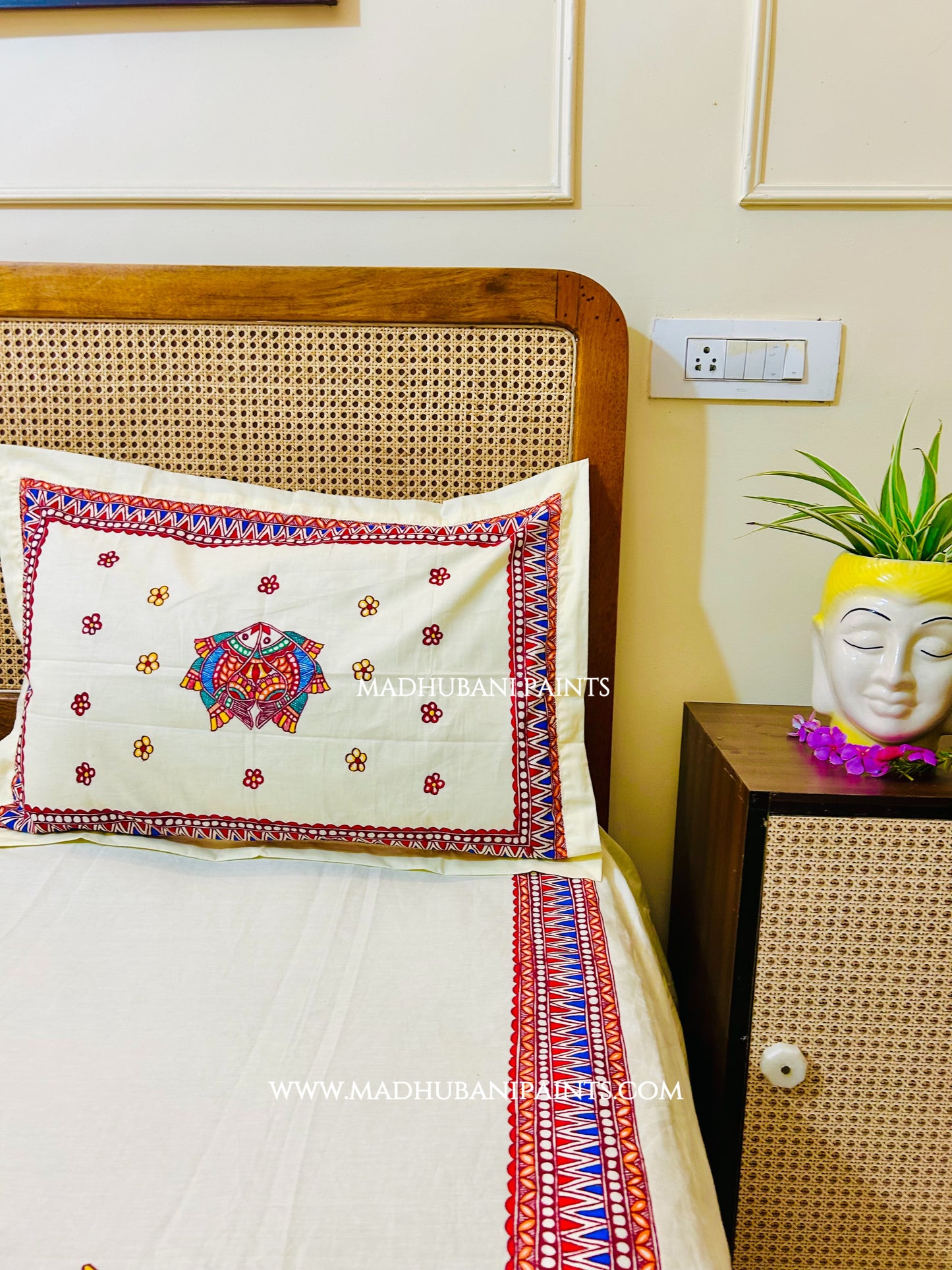 MATSYA JAAL Hand-painted Bedsheet With Pillow Cover